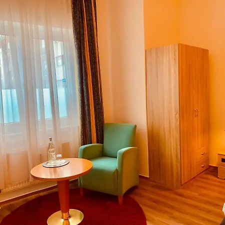 Otel Gasthaus Zur Eule