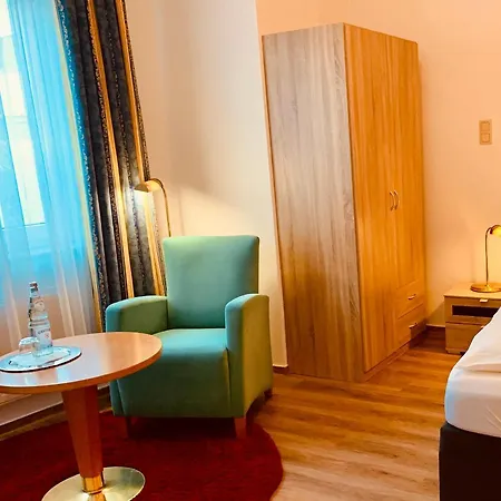 Gasthaus Zur Eule Hotell 3*